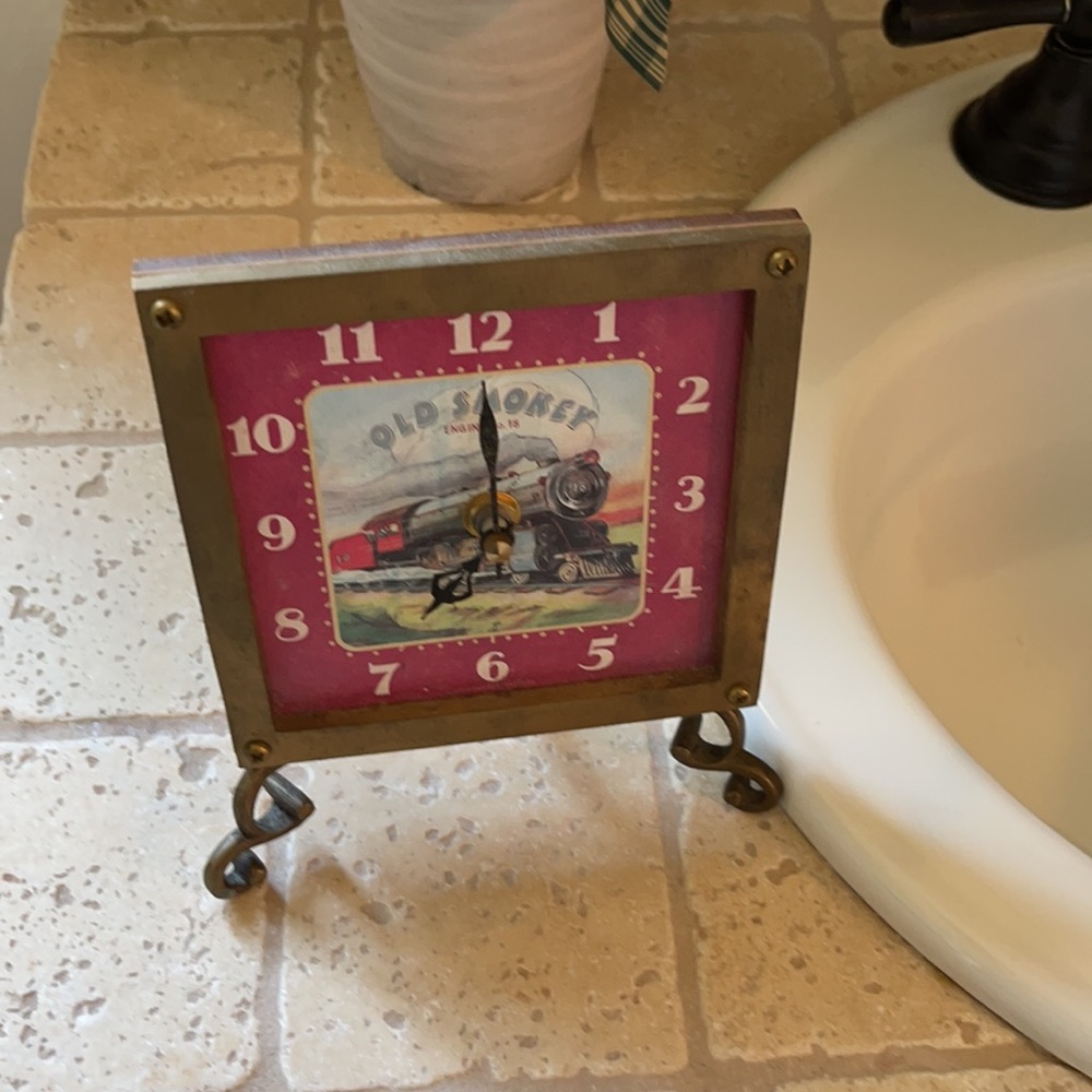 Timeworks Old Smokey train clock - Picture 3 of 6